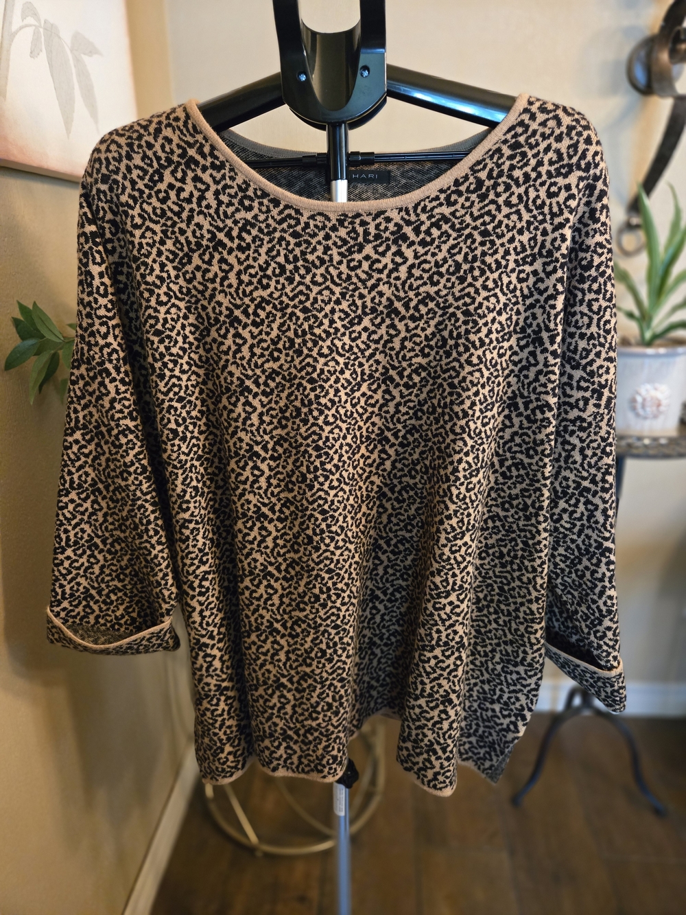 Tahari Animal Print Women’s Plus Top - Beige & Black